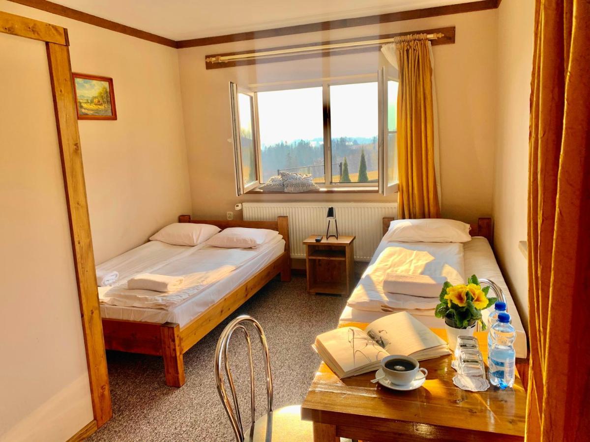 Bed and Breakfast Osrodek Wypoczynkowy U Bartka Czerwienne Exterior foto