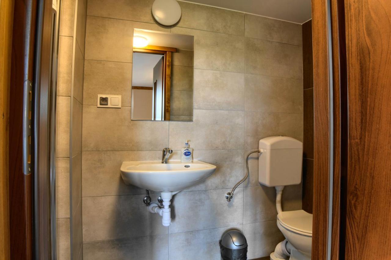 Bed and Breakfast Osrodek Wypoczynkowy U Bartka Czerwienne Exterior foto