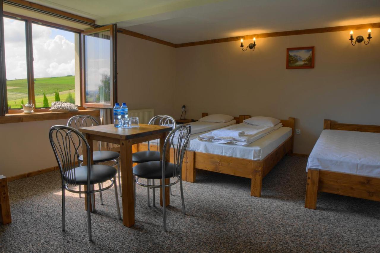 Bed and Breakfast Osrodek Wypoczynkowy U Bartka Czerwienne Exterior foto